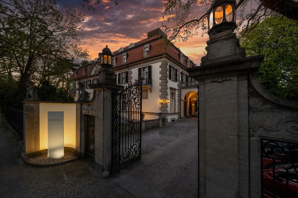 Schlosshotel Berlin, how it began