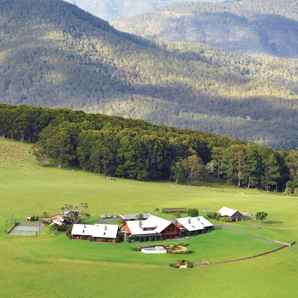 Spicers Peak Lodge, how it began
