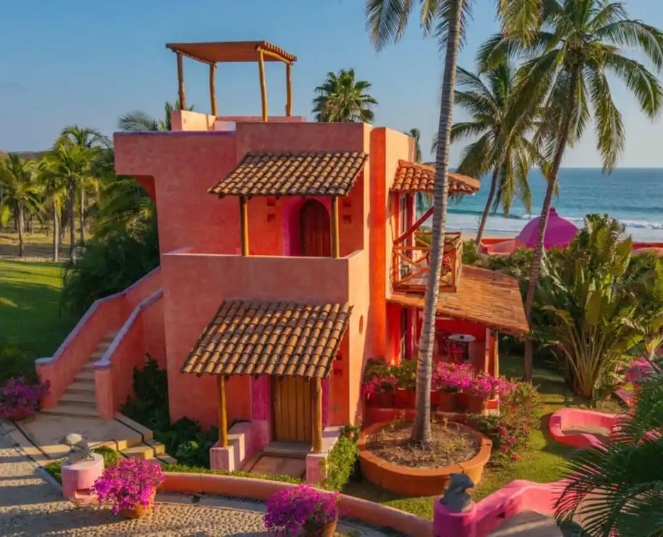 Las Alamandas, how it began