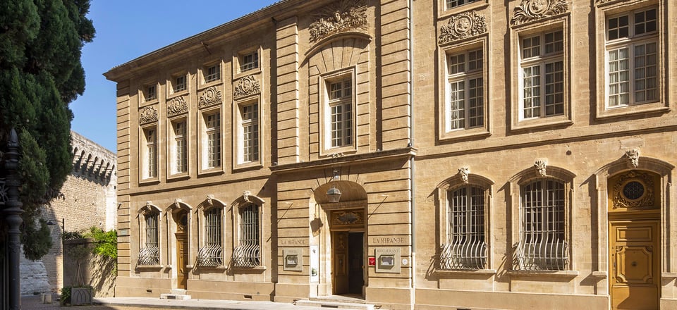 Hôtel La Mirande, how it began