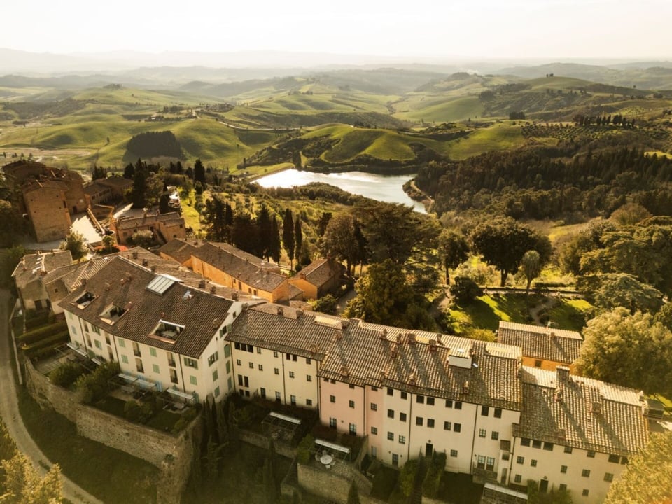 Castelfalfi, Hotel, how it began