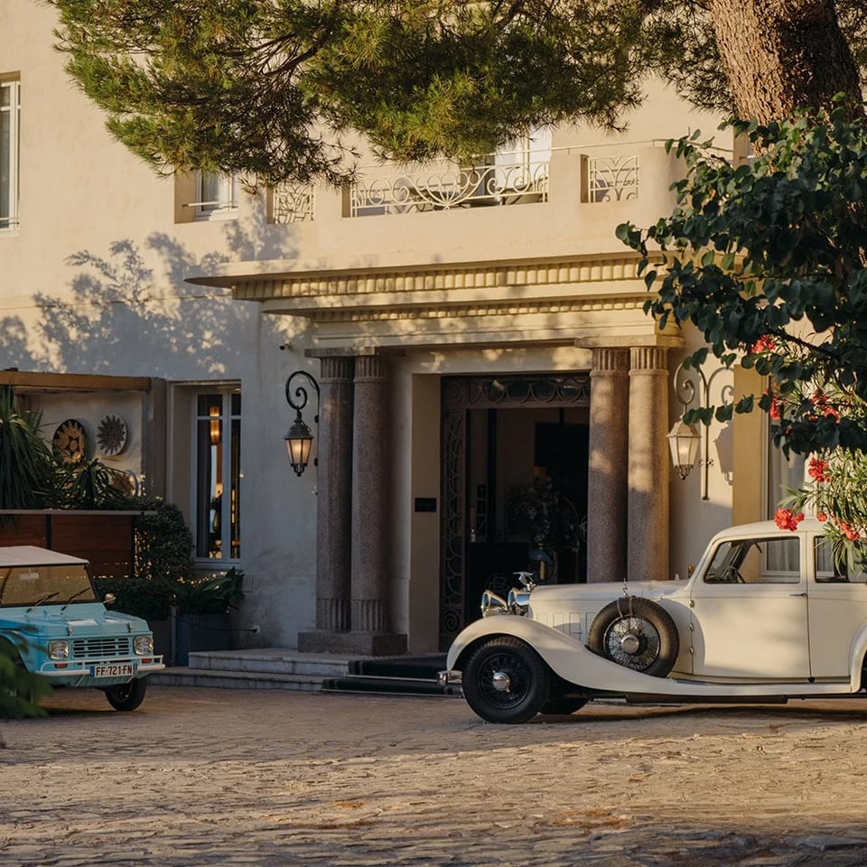 Hôtel Les Roches Blanches, how it began