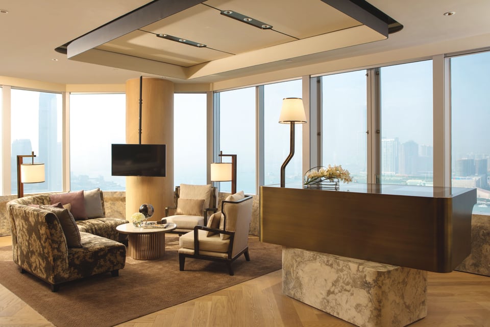 Renaissance Harbour View Hotel