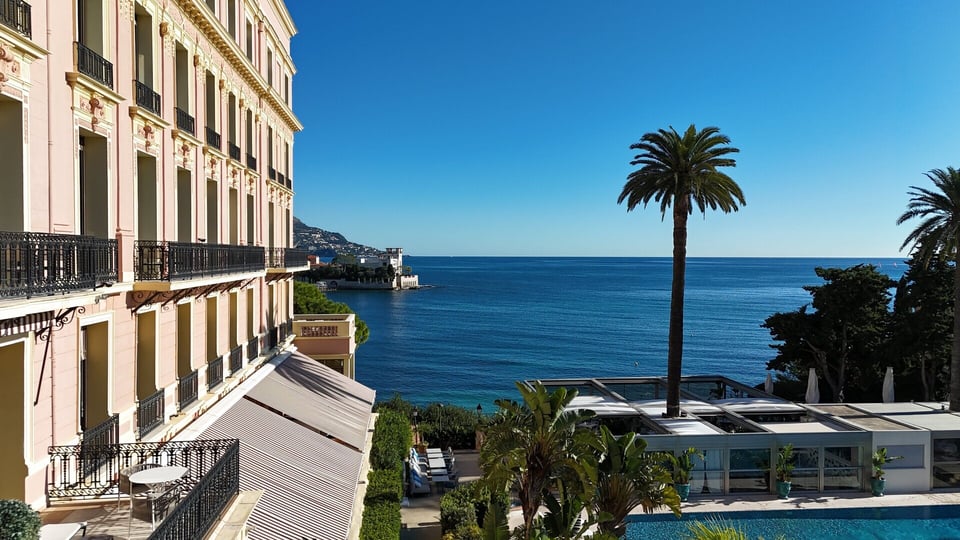 Hotel Royal-Riviera, how it began