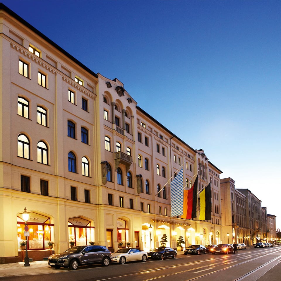 Hotel Vier Jahreszeiten Kempinski München, how it began