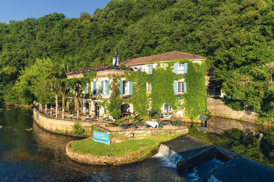 Le Moulin de l'Abbaye, how it began