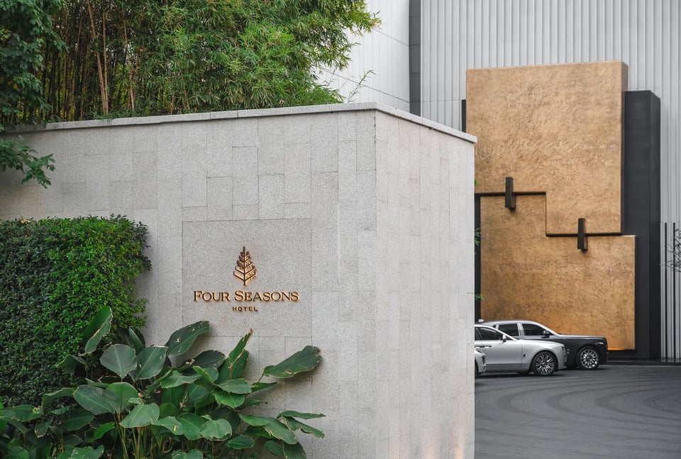 Four Seasons Hotel Bangkok at Chao Phraya River, how it began