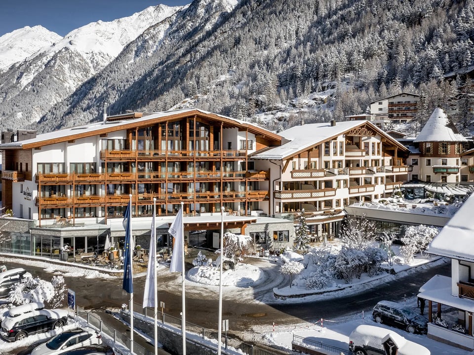 Hotel Das Central - Alpine. Luxury. Life., how it began