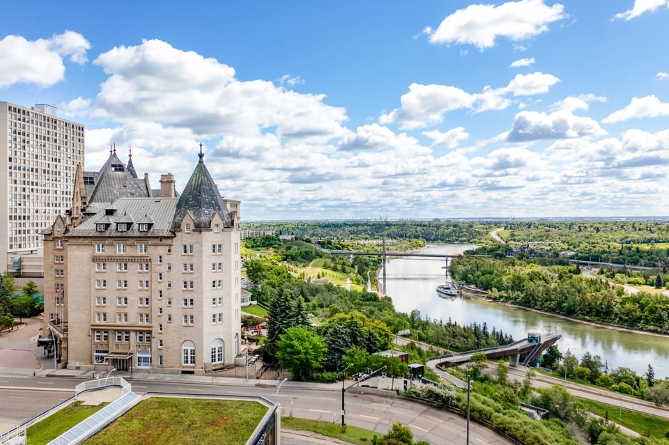 Fairmont Hotel Macdonald