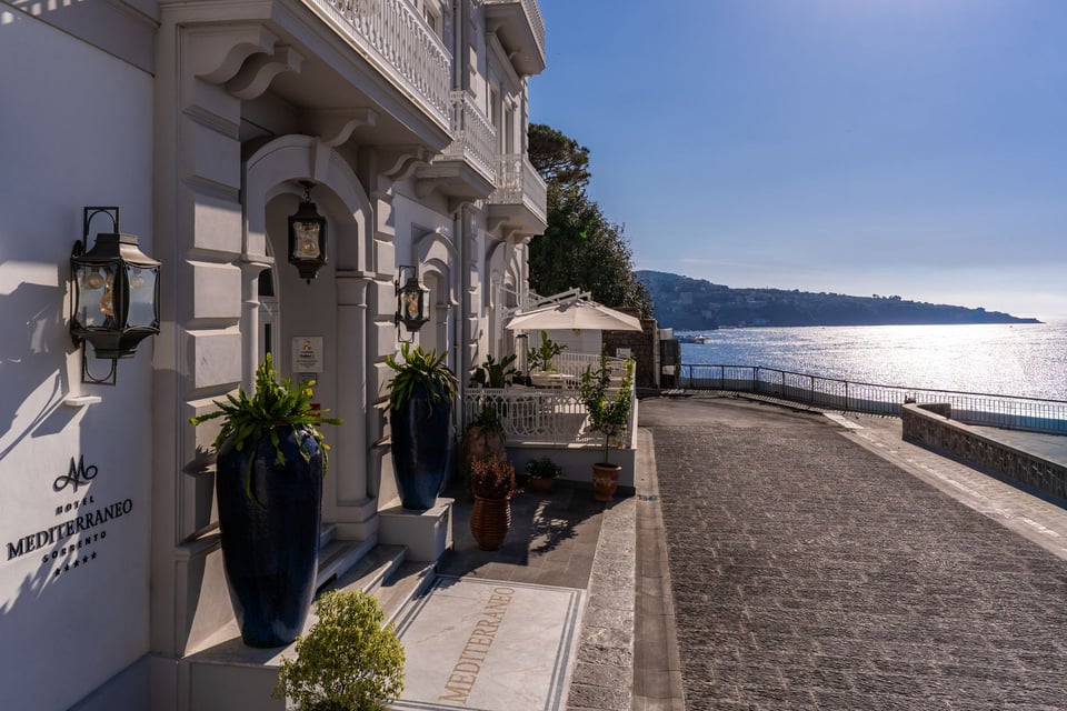 Hotel Mediterraneo Sorrento, how it began