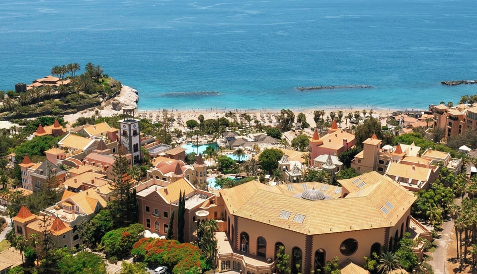 Gran Hotel Bahía del Duque Resort, how it began