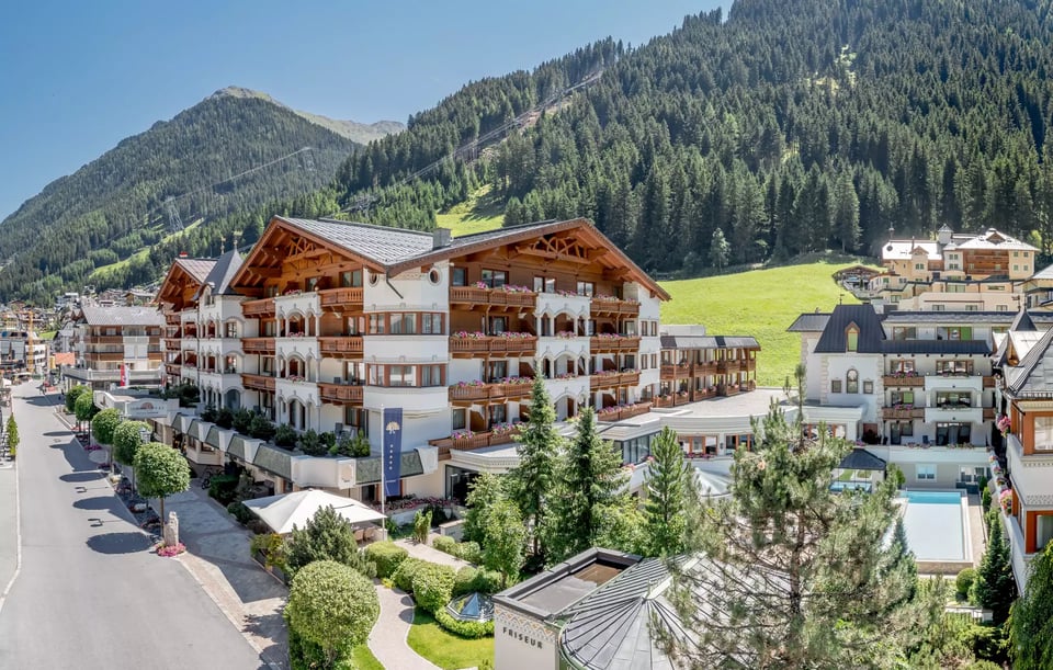 Hotel Trofana Royal, how it began