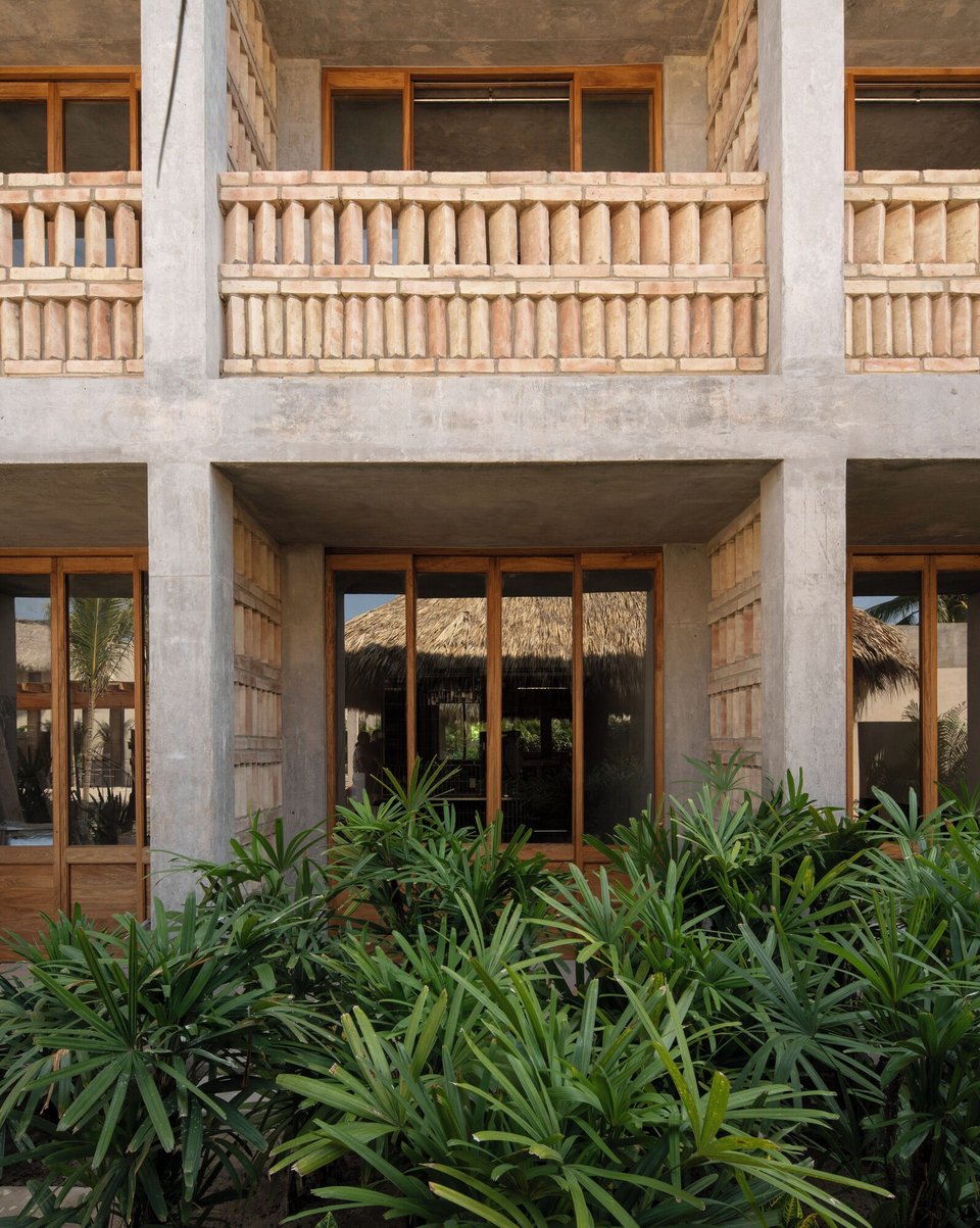 Hotel Humano, how it began