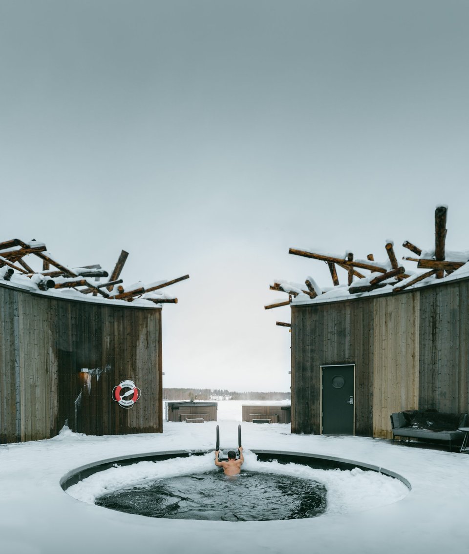 Arctic Bath, the pool