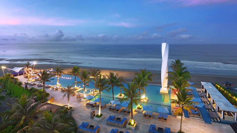Lv8 Resort Hotel