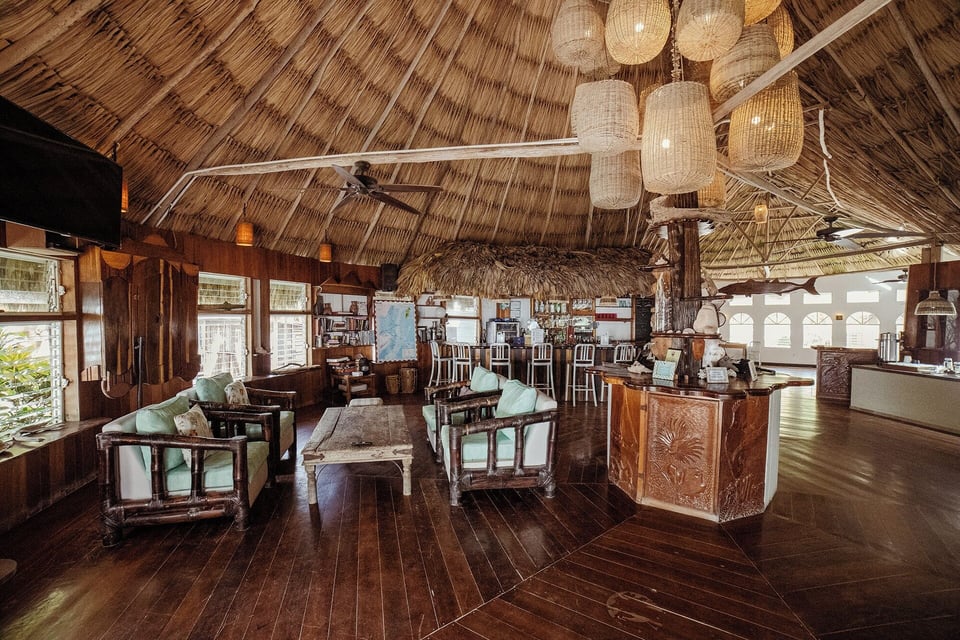 Thatch Caye Resort
