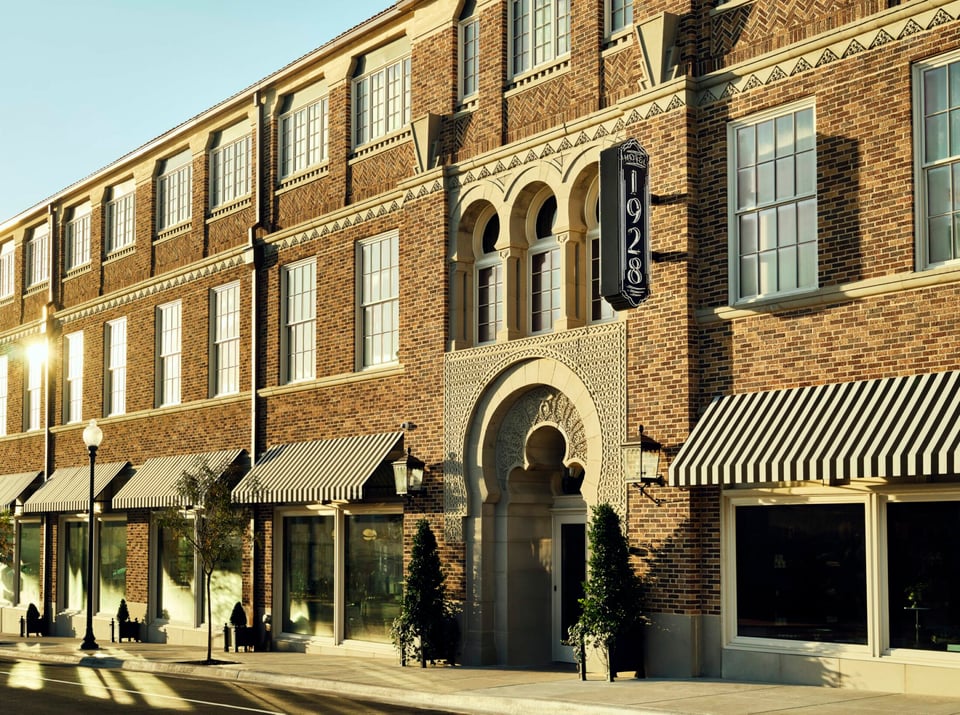 Hotel 1928, how it began