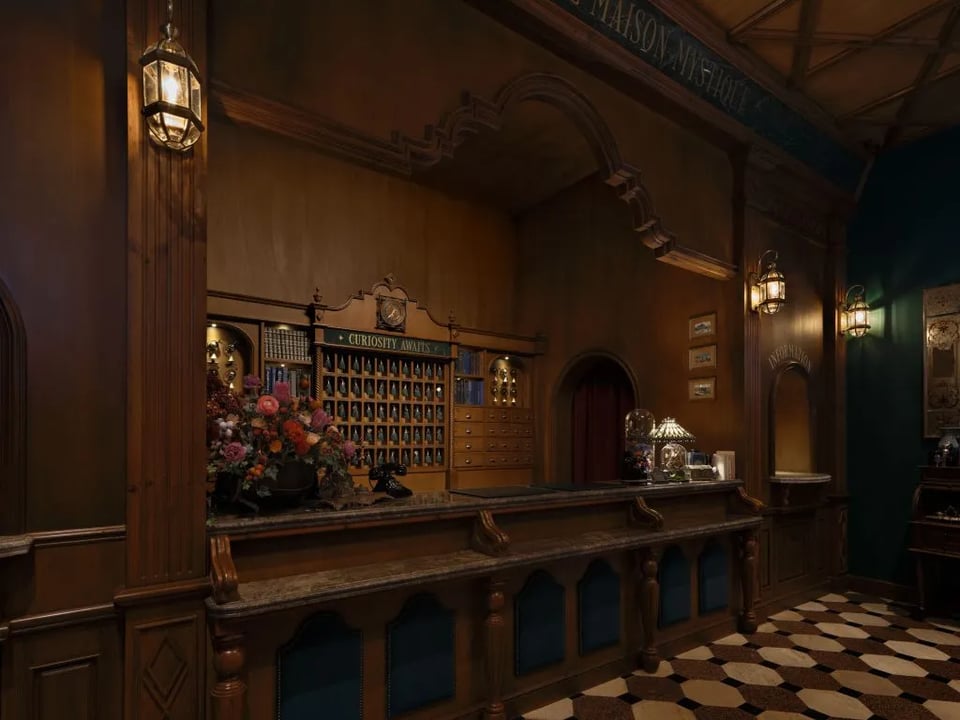 Maison Mystique