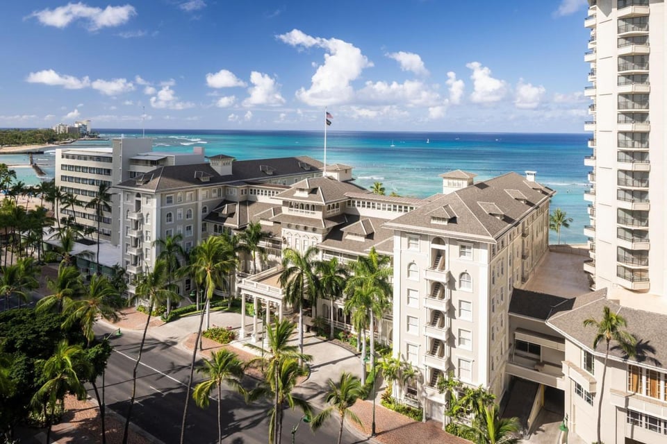 Moana Surfrider, A Westin Resort & Spa, how it began