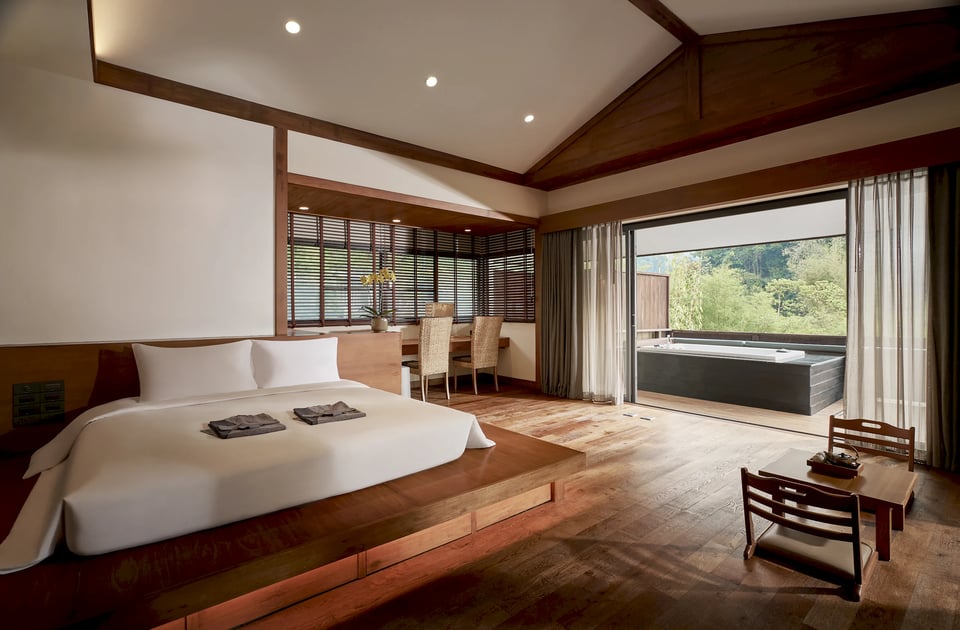 ONSEN AT MONCHAM