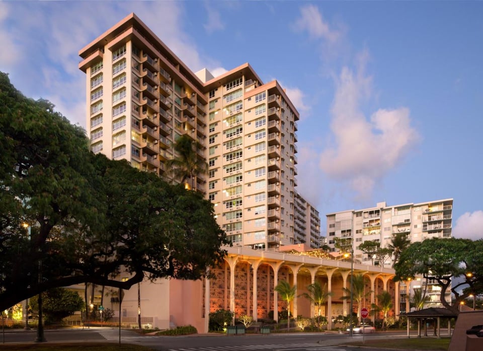 Queen Kapiʻolani Hotel, how it began