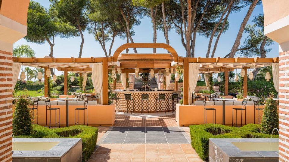 Gran Marbella Resort & Beach Club, eat and drink
