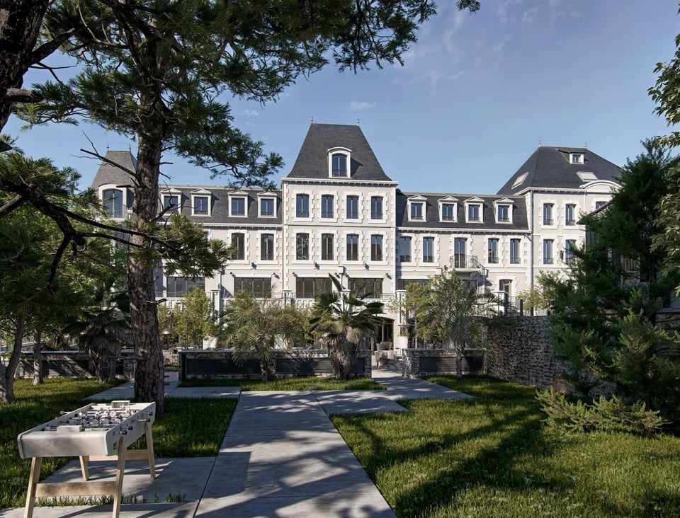 Grand Hotel De Courtoisville, how it began