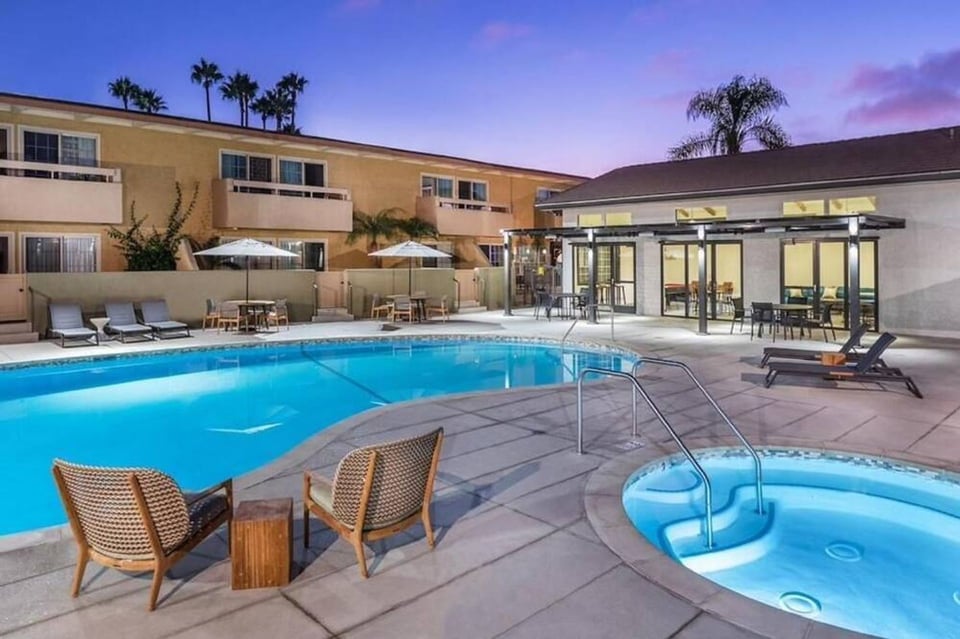 Winners Circle Resort
