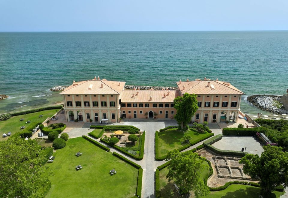 La Posta Vecchia Hotel Ladispoli, how it began