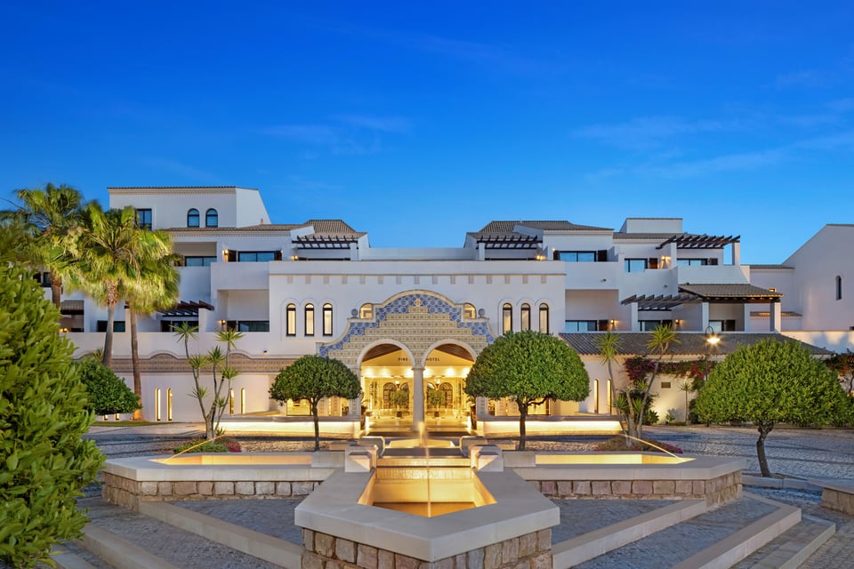 Pine Cliffs Resort, how it began