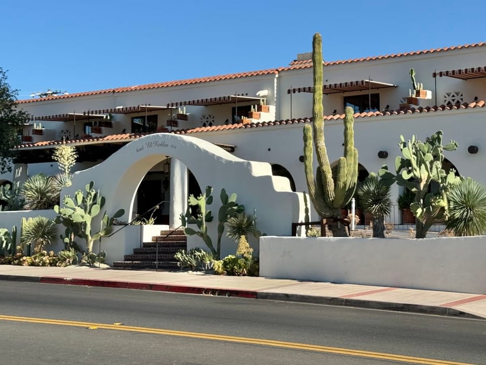 Hotel El Roblar, how it began