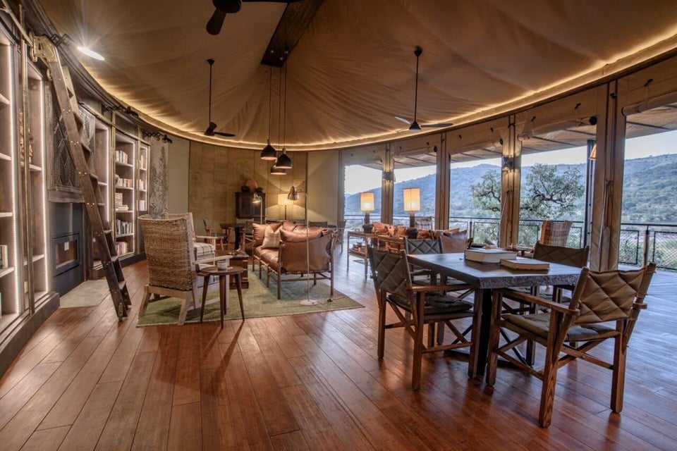 Madwaleni River Lodge - Babanango Game Reserve