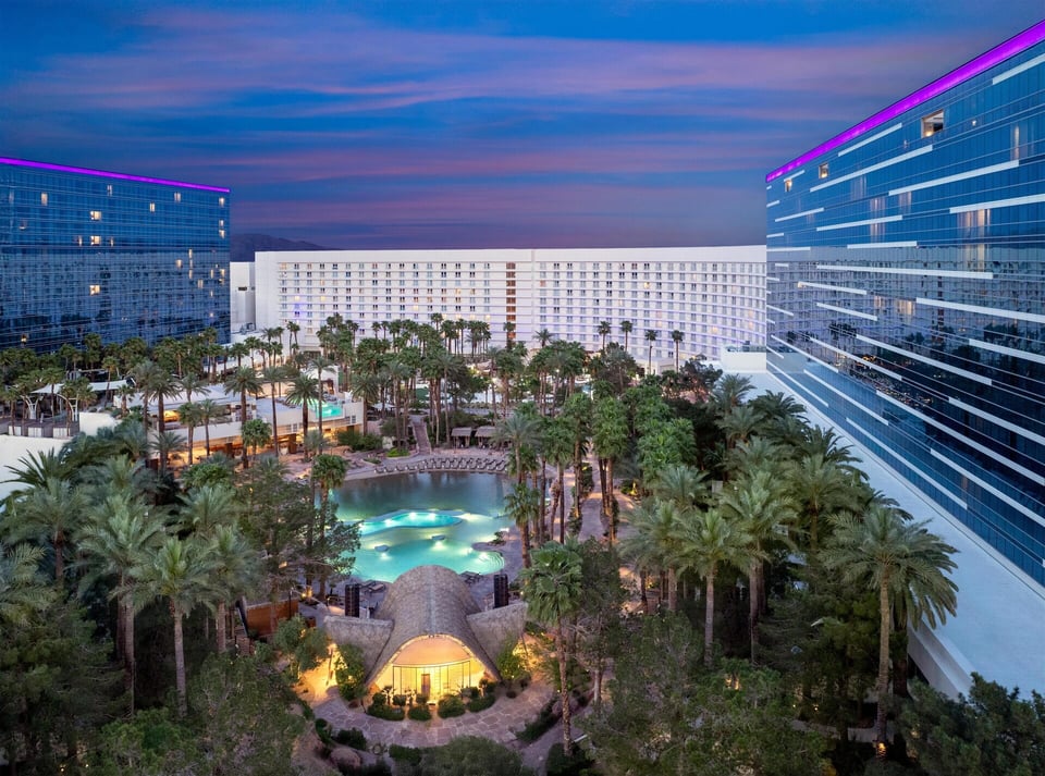 Virgin Hotels Las Vegas, Curio Collection by Hilton, the pool