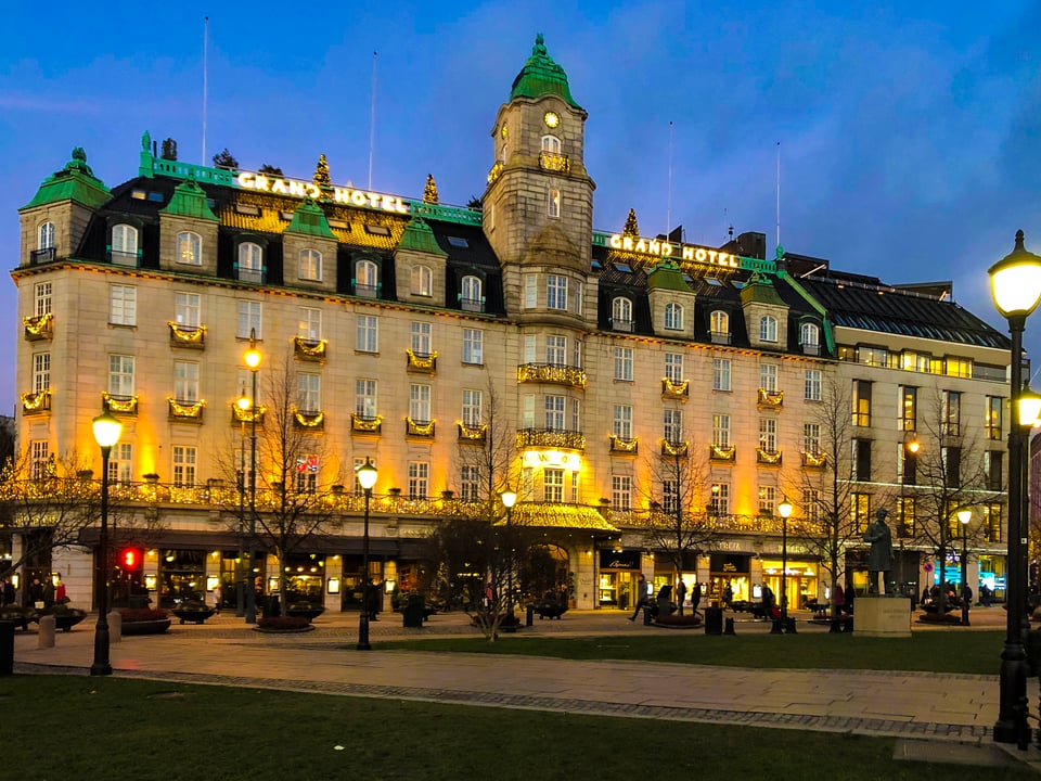 Grand Hotel Oslo, how it began