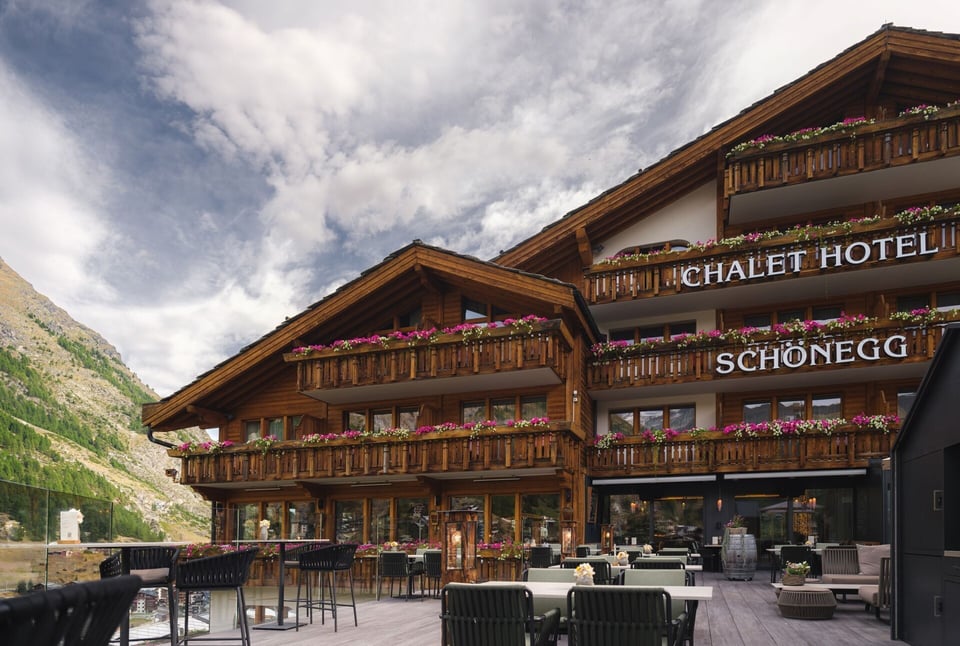 Chalet Hotel Schönegg, how it began