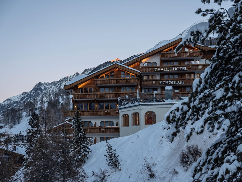 Chalet Hotel Schönegg, how it began