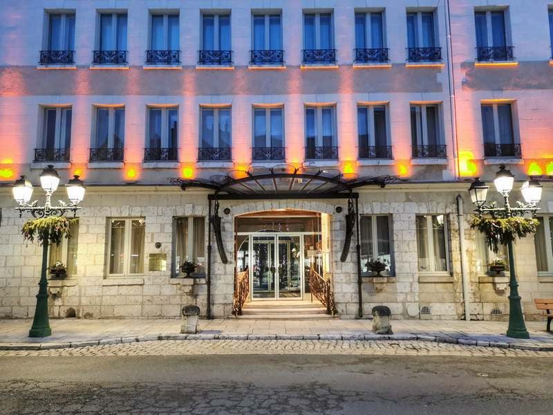 Grand Hôtel du Lion D'Or, how it began