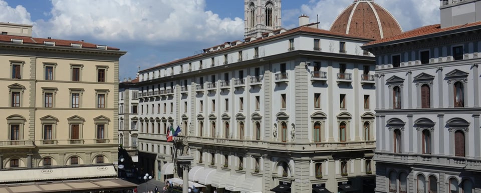 Hotel Savoy, how it began