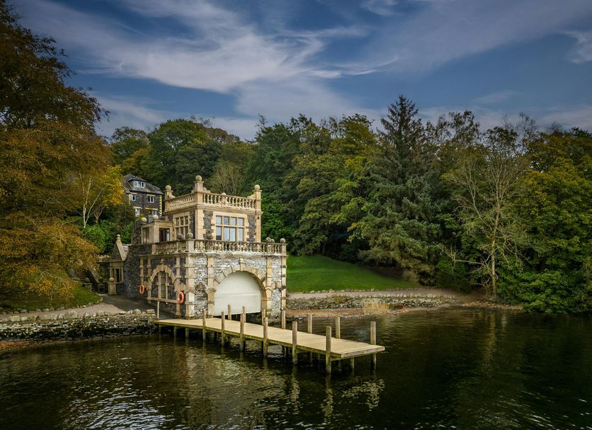 Langdale Chase Hotel., how it began