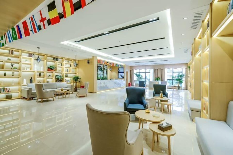 Saint Hotel