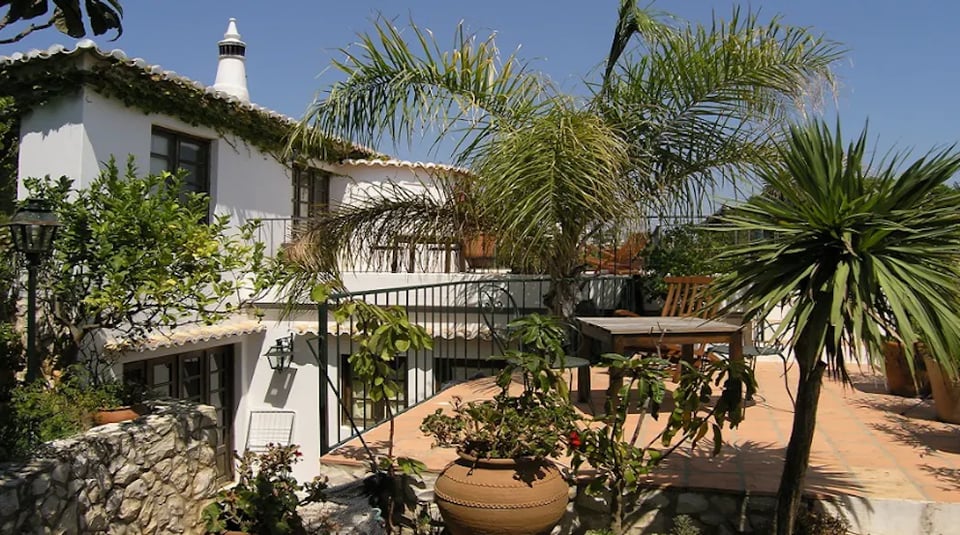 Uma Casa à Beira Sol, how it began