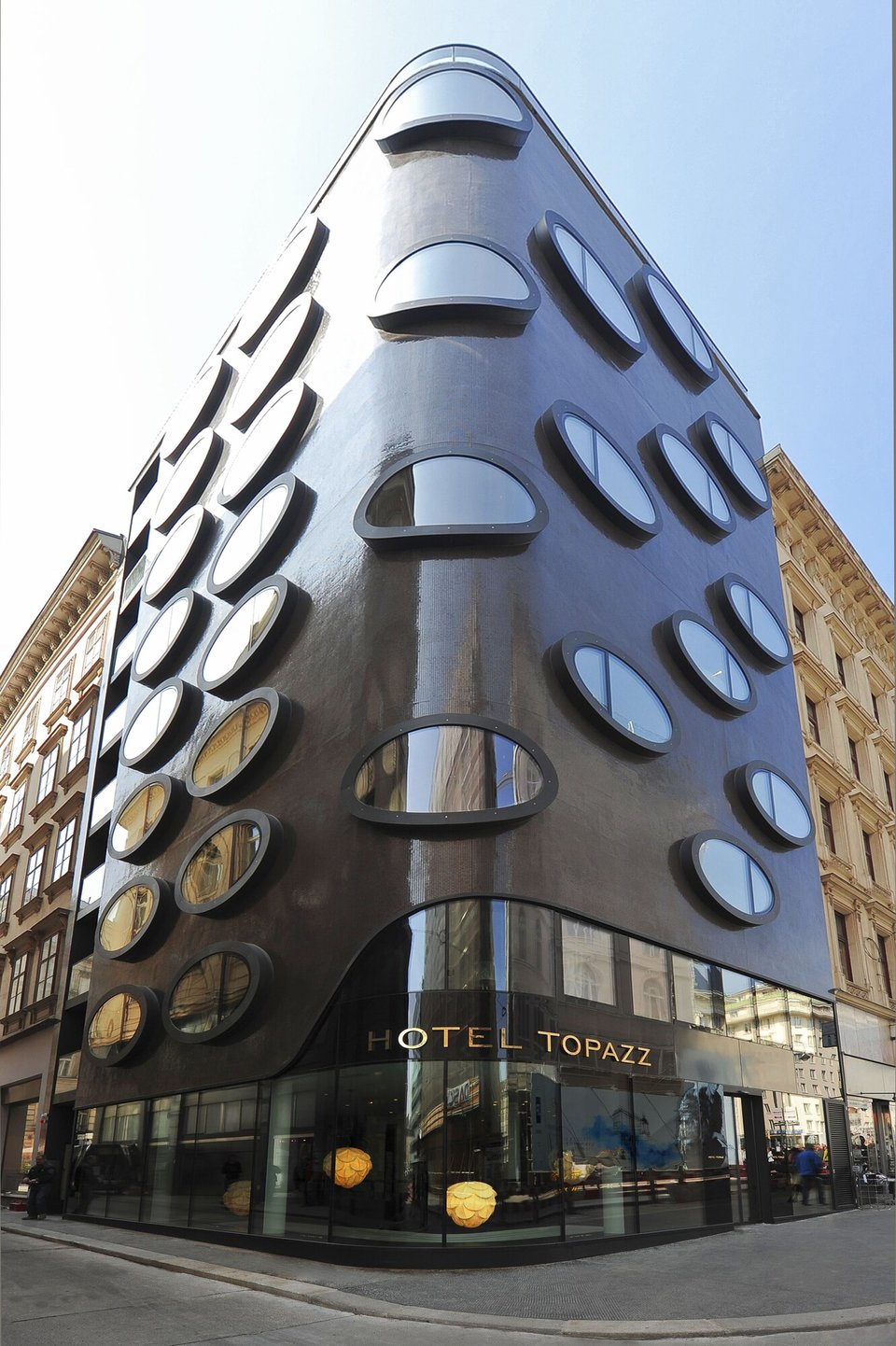 Hotel Topazz Lamee, how it began