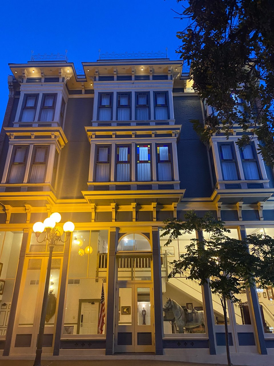 Horton Grand Hotel, how it began
