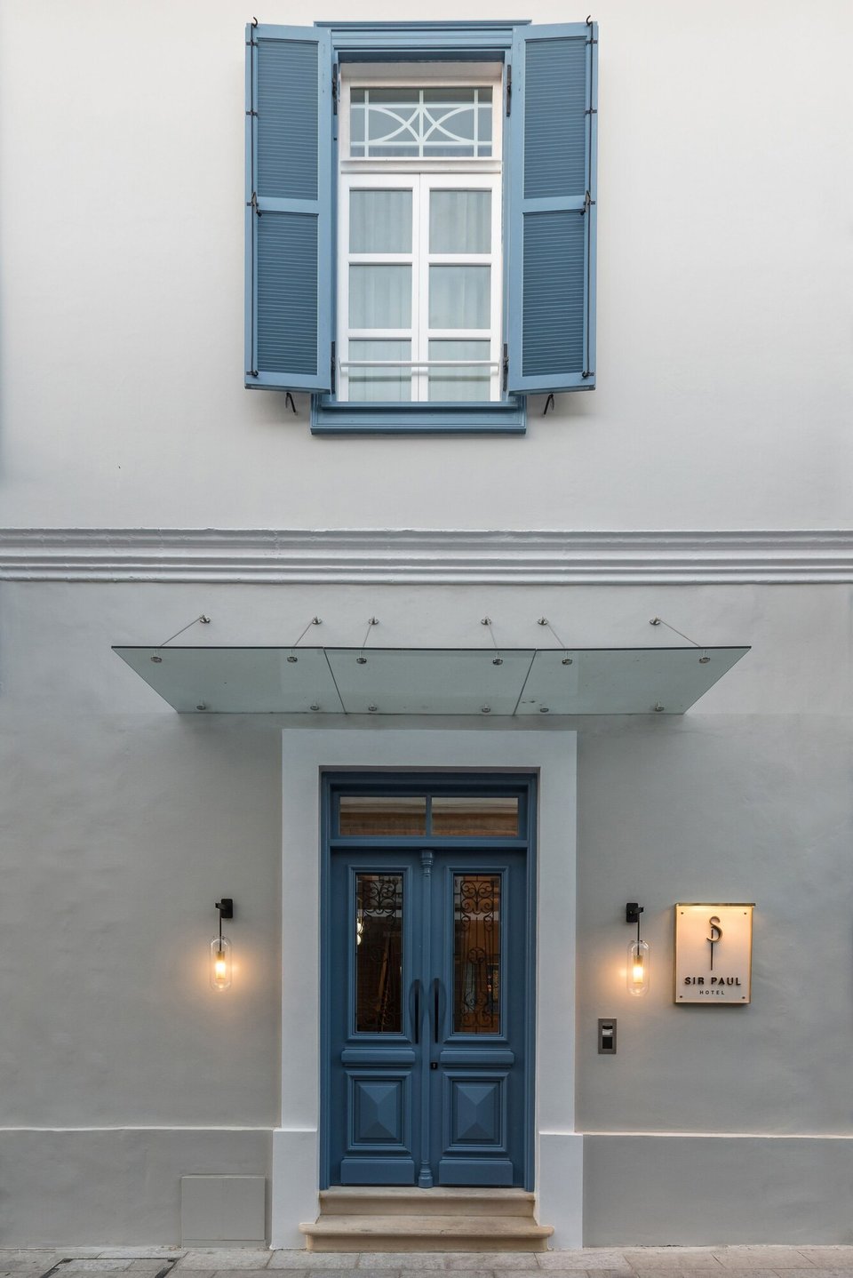 S Paul Hotel, how it began