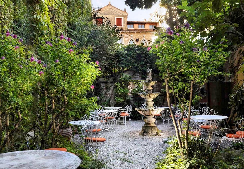 Hotel Flora