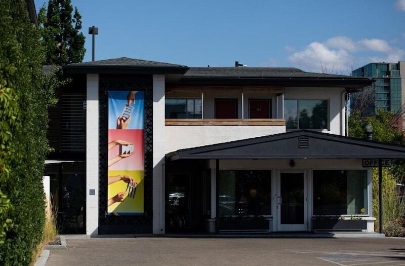 Modern Hotel, how it began