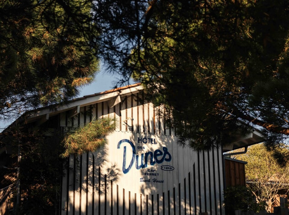 Hôtel des Dunes, how it began