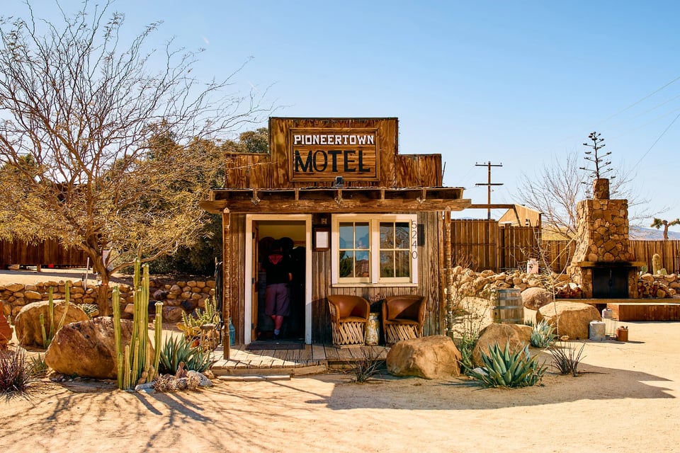 Pioneertown Motel, how it began