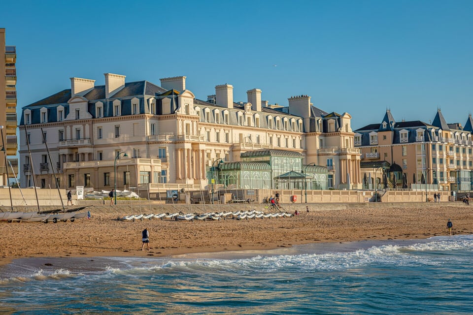 Le Grand Hotel Des Thermes, how it began