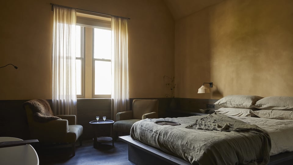 The Penny Bun, rooms